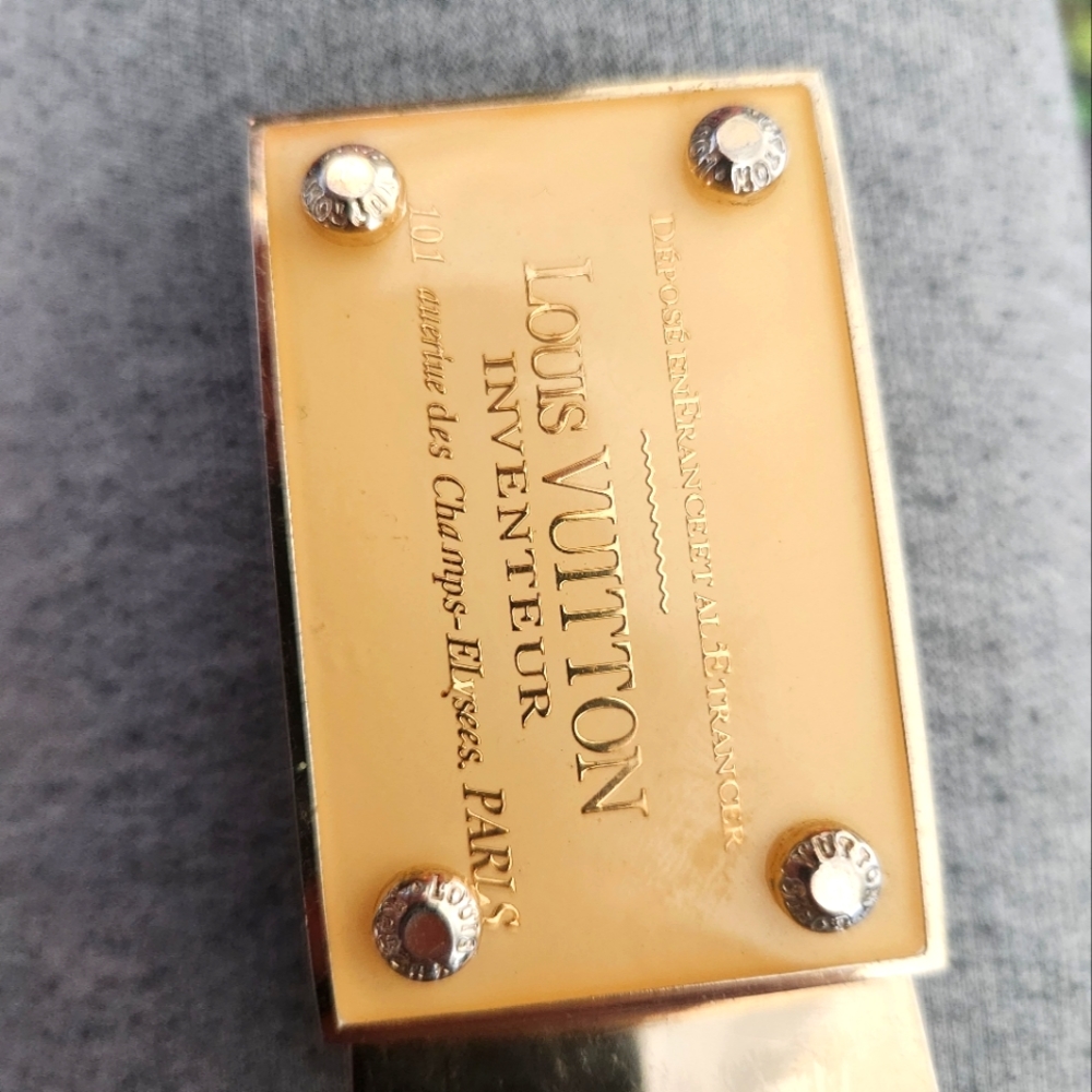 Classic Louis-Vuitton belt buckle